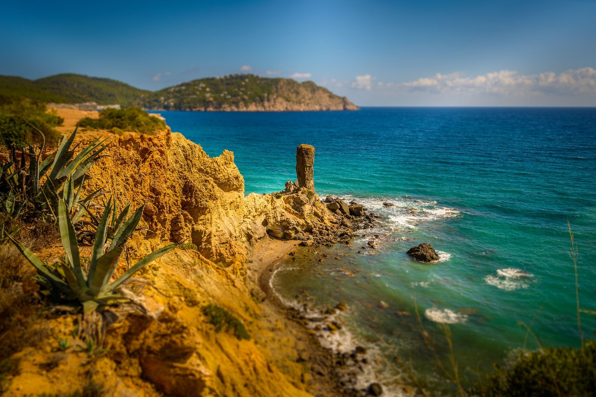 ibiza-2734874_1920.jpg