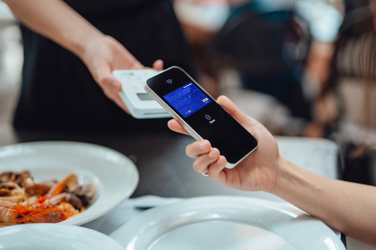 Booking.com lanza su primera tarjeta de crédito en EE. UU. para reforzar la fidelización y las reservas directas
