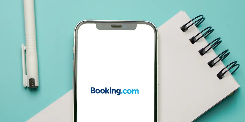 Booking Holdings busca retener al viajero en su ecosistema con IA y presume de mejoras tempranas