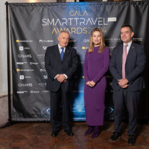 Jesús Gatell (ITH), Inmaculada López (Club EVS Hospitality) y Álvaro Carrillo (ITH) Jesús Gatell (ITH), Inmaculada López (Club EVS Hospitality) y Álvaro Carrillo (ITH)