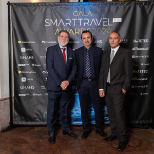 Javier Ortiz (SextaPlanta), Alejandro Rodríguez (Hotel Bécquer) y Antonio Ortiz (SextaPlanta) Javier Ortiz (SextaPlanta), Alejandro Rodríguez (Hotel Bécquer) y Antonio Ortiz (SextaPlanta)