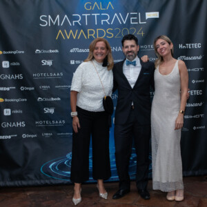 Elena Mateos (HotelSAAS), Alberto Sierra y Tatiana Martínez (Avaibook) Elena Mateos (HotelSAAS), Alberto Sierra y Tatiana Martínez (Avaibook)