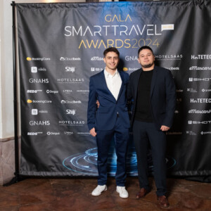 Agustín Albiero y Santiago Esmoris (WeSpeak) Agustín Albiero y Santiago Esmoris (WeSpeak)